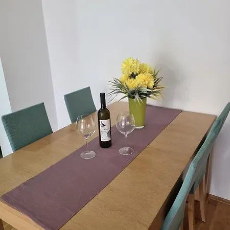 Apartment Violet